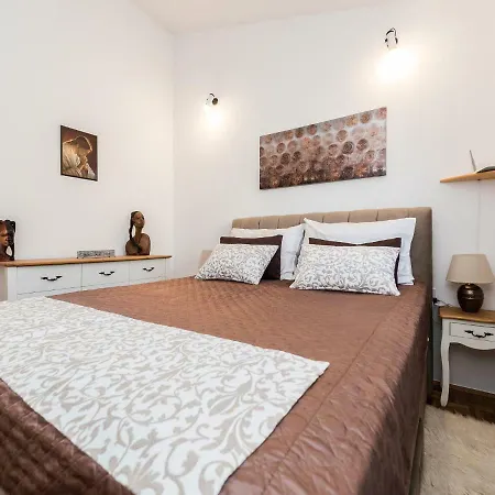 Modern In With Terrace Zadar